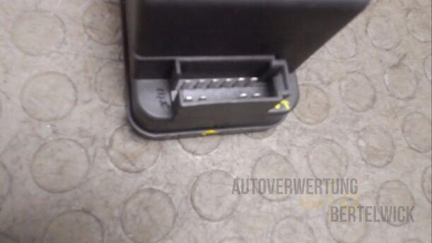 Foto: ZENTRALVERRIEGELUNGSPUMPE eines VW Passat Variant 1.8