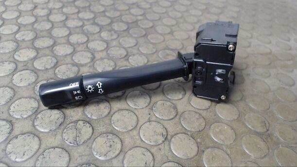 Foto: BLINKSCHALTER/KOMBISCHALTER eines Honda Civic 1.4i GLX