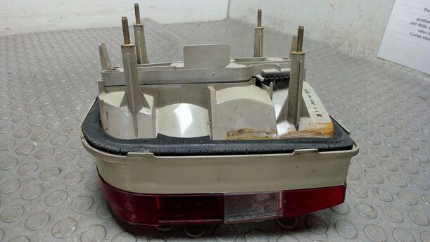 Foto: HECKLEUCHTE / RÜCKLICHT LINKS eines Ford Sierra Turnier GLX
