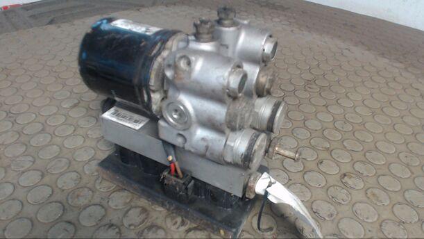 Foto: HAUPTBREMSAGGREGAT ABS eines VW Sharan 2.8 VR6 GLX
