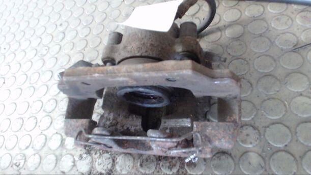 Foto: BREMSSATTEL VORN RECHTS eines Ford Mondeo Turnier V6 GLX