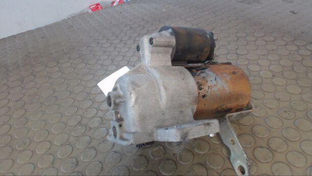 Foto: ANLASSER / STARTER eines Ford Mondeo Turnier V6 GLX
