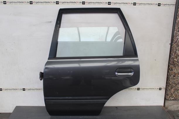 Foto: TÜR HINTEN LINKS eines Nissan Sunny Traveller GLX