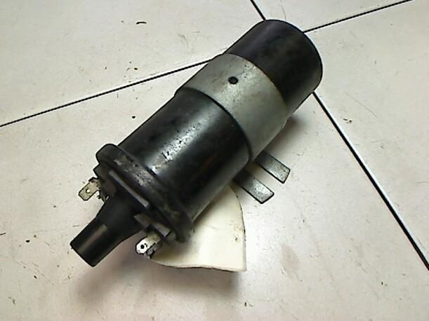 Foto: ZÜNDSPULE eines Peugeot 405 GLX