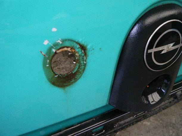Foto: HECKKLAPPE / HECKDECKEL eines Opel Corsa CD