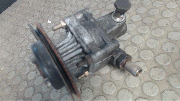 Foto: LENKGETRIEBEPUMPE eines Audi 80 Avant 2.0 E CD