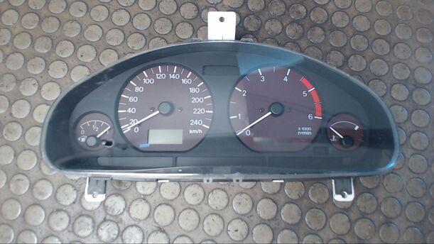 Foto: TACHOEINHEIT eines Mitsubishi Carisma 1.9 DI-D CD