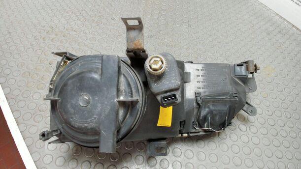 Foto: SCHEINWERFER RECHTS ( LWR / ZUSATZSCHEINWERFER ) eines Ford Sierra Turnier CD