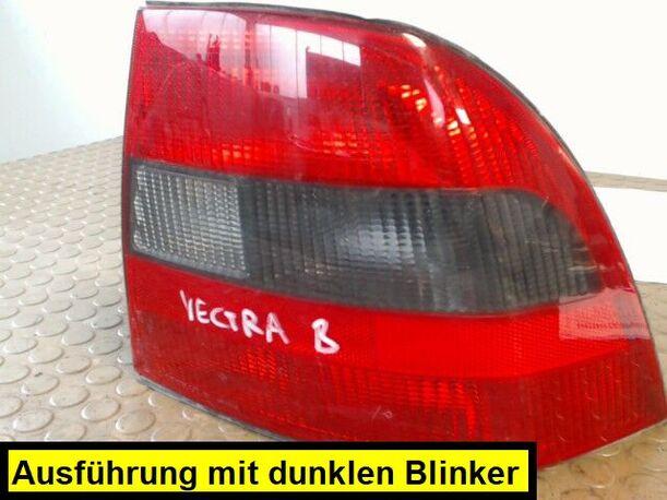 Foto: HECKLEUCHTE / RÜCKLICHT  RECHTS eines Opel Vectra 1.8 CD