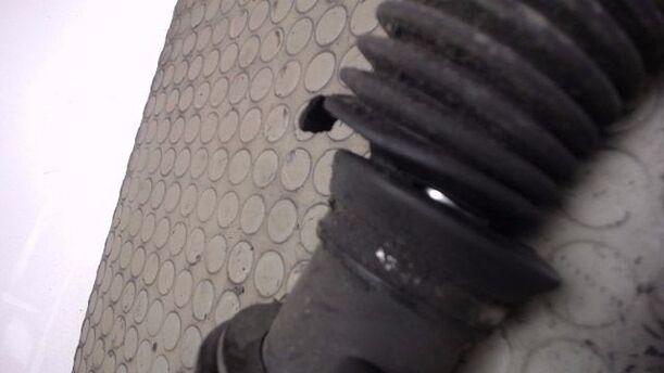 Foto: SERVOLENKUNG eines Mitsubishi Space Gear 2400 GLS