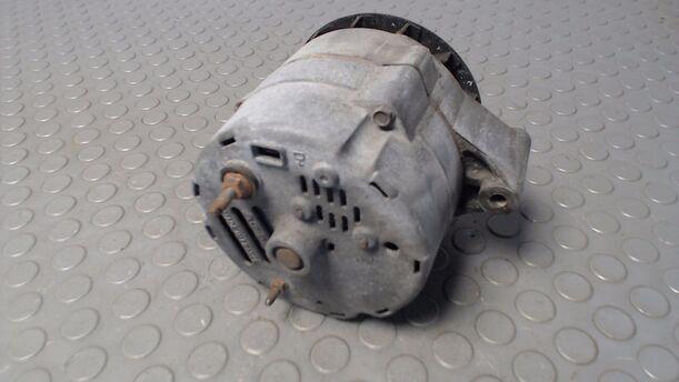 Foto: LICHTMASCHINE DELCO eines Opel Corsa CD