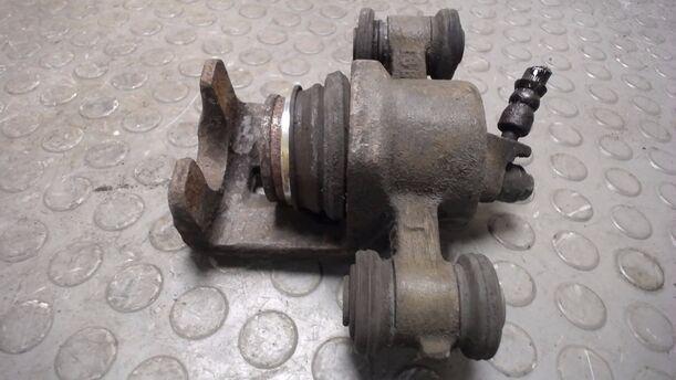 Foto: BREMSSATTEL VORN LINKS eines Nissan Micra 1.6 LX