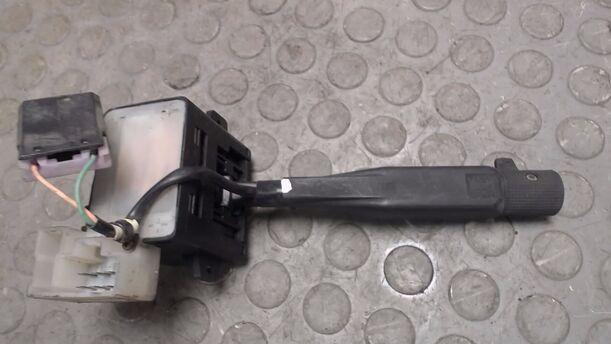 Foto: BLINKSCHALTER/KOMBISCHALTER eines Nissan Micra 1.6 LX