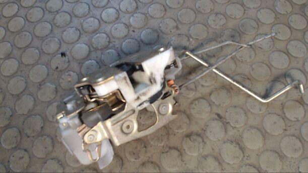 Foto: TÜRSCHLOSS VORN LINKS eines Mitsubishi Colt 1300 1.6 LX