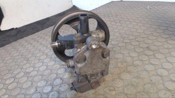 Foto: LENKGETRIEBEPUMPE eines Mitsubishi Colt 1300 1.6 LX