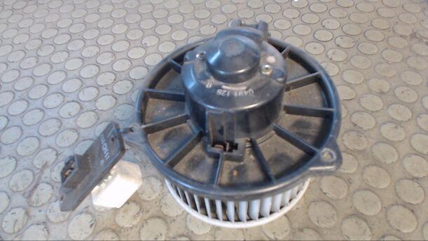 Foto: HEIZUNGSGEBLäSE eines Mitsubishi Colt 1300 1.6 LX