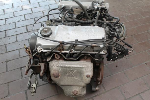 Foto: MOTOR 4G13 (Ölwanne beschädigt) eines Mitsubishi Colt 1300 1.6 LX