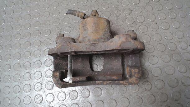 Foto: BREMSSATTEL VORN LINKS eines Nissan Primera Traveller Magnus