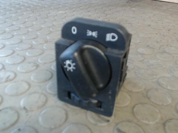 Foto: LICHTSCHALTER eines Opel Vectra