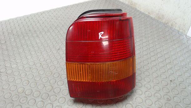 Foto: HECKLEUCHTE / RÜCKLEUCHTE RECHTS ( '92 / TURNIER ) eines Ford Scorpio Turnier 1.6 LX