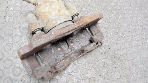 Foto: BREMSSATTEL VORN RECHTS eines Ford Scorpio Turnier 1.6 LX