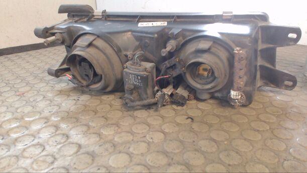 Foto: SCHEINWERFER LINKS eines Mitsubishi Colt 1300 Magnus