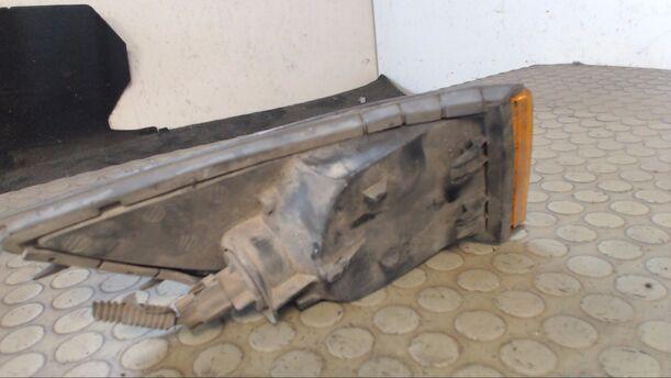 Foto: BLINKER / BLINKLEUCHTE LINKS eines Mitsubishi Colt 1300 Magnus