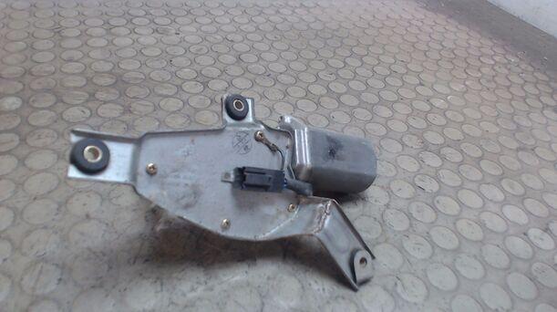 Foto: SCHEIBENWISCHERMOTOR HINTEN eines Mitsubishi Space Runner 1800 Magnus