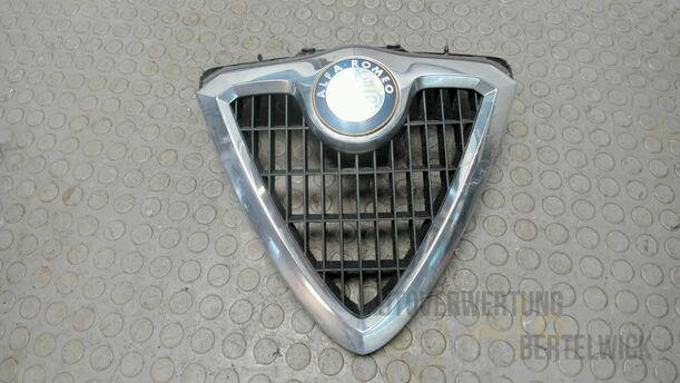 Foto: KÜHLERGRILL eines Alfa Romeo 156 1.8 16V Twin Spark GLX