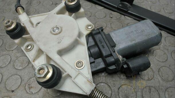 Foto: FENSTERHEBER VORNE LINKS eines Alfa Romeo 156 1.8 16V Twin Spark GLX