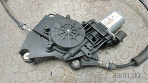 Foto: FENSTERHEBER HINTEN LINKS eines Alfa Romeo 156 1.8 16V Twin Spark GLX