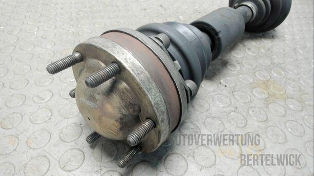 Foto: ANTRIEBSWELLE LINKS eines Alfa Romeo 156 1.8 16V Twin Spark GLX