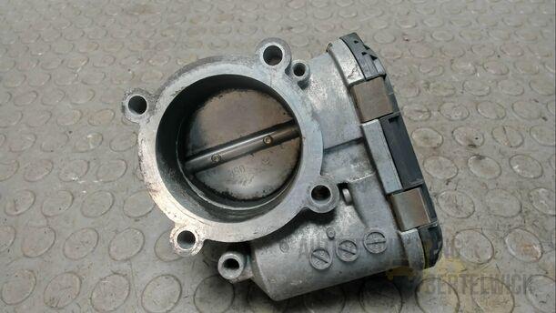 Foto: DROSSELKLAPPENSTUTZEN BOSCH ( ELEKTRISCH ) eines Alfa Romeo 156 1.8 16V Twin Spark GLX