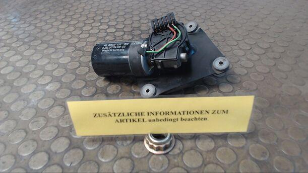 Foto: SCHEIBENWISCHERMOTOR VORN eines Mitsubishi Carisma 1600 GLX
