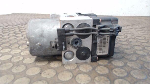 Foto: HAUPTBREMSAGGREGAT ABS eines Mitsubishi Carisma 1600 GLX