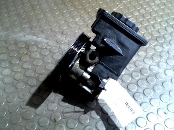 Foto: LENKGETRIEBEPUMPE eines BMW 320d GLX