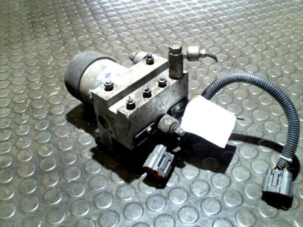 Foto: HAUPTBREMSAGGREGAT ABS eines Mazda Xedos 6