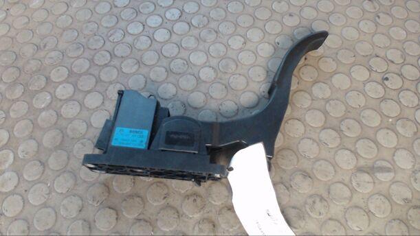 Foto: GASPEDAL eines VW Golf 1.9 TDI Automatik GLX