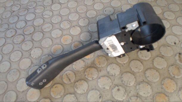 Foto: BLINKSCHALTER/KOMBISCHALTER L eines VW Golf 1.9 TDI Automatik GLX