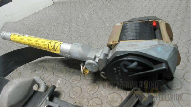 Foto: SICHERHEITSGURT VORN RECHTS eines Alfa Romeo 156 1.8 16V Twin Spark GLX