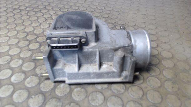 Foto: LUFTMENGENMESSER eines Mazda 323 1.4i 16V GLX