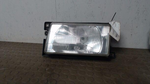 Foto: SCHEINWERFER LINKS eines VW Polo GLX