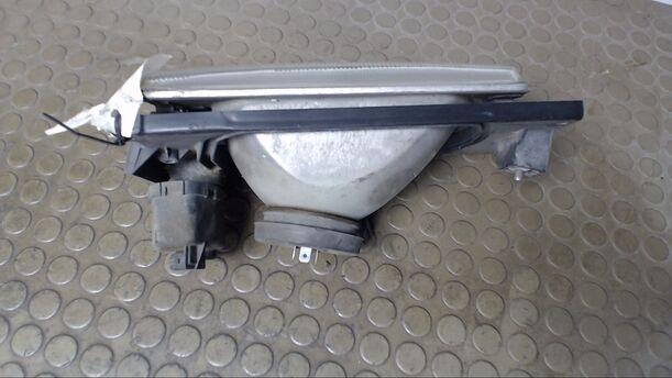 Foto: SCHEINWERFER LINKS eines VW Polo GLX