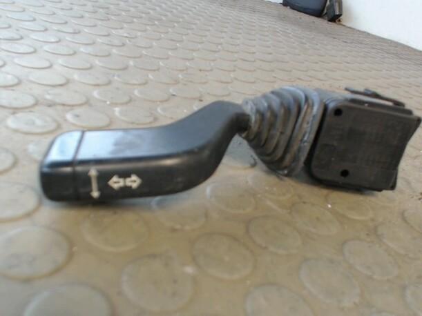 Foto: BLINKSCHALTER/KOMBISCHALTER L eines Opel Vectra GL