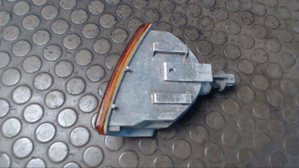 Foto: BLINKER RECHTS eines VW Polo GLX