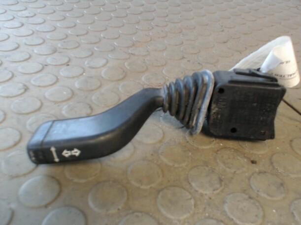 Foto: BLINKSCHALTER/KOMBISCHALTER eines Opel Vectra GLX