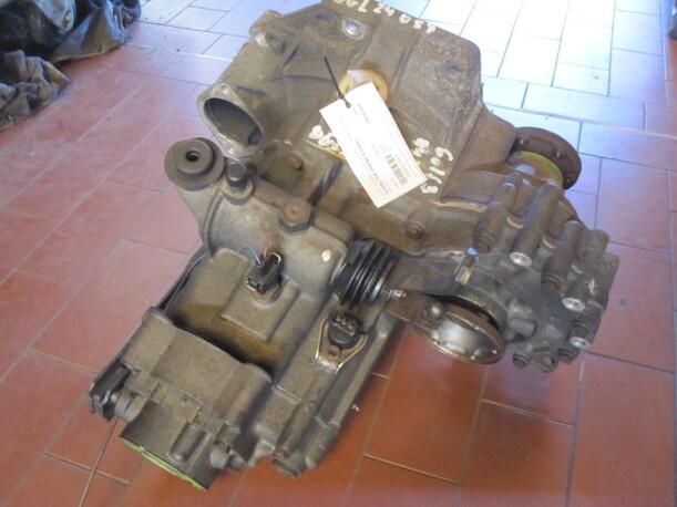 Foto: SCHALTGETRIEBE 5-GANG  DGL eines VW Golf 1.4 GLX