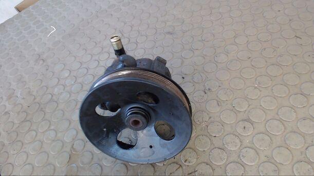 Foto: LENKGETRIEBEPUMPE eines Opel Astra Caravan