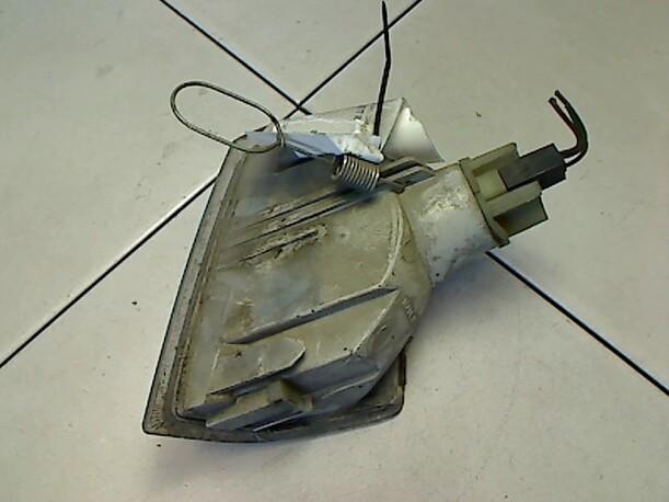 Foto: BLINKER VORN KOMPLETT R eines Opel Corsa