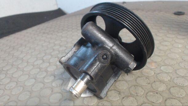 Foto: LENKGETRIEBEPUMPE / SERVOPUMPE eines Opel Tigra 1.4i 16V